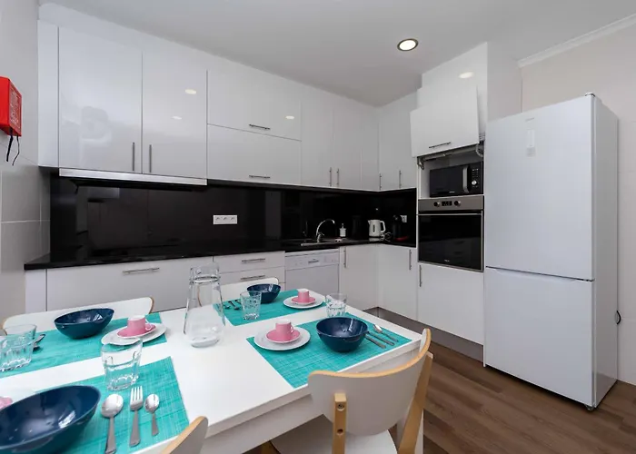 Casinha Dos Avos By Lovelystay Apartmán